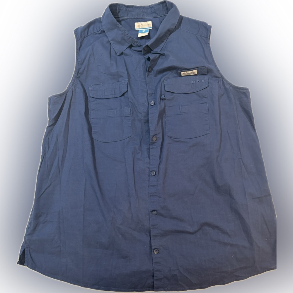 Columbia 1X button up top